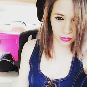 Meet your Posher, Alexis